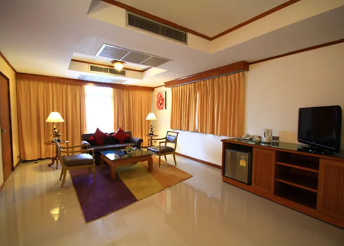 Pinnacle Lumpini Park Hotel