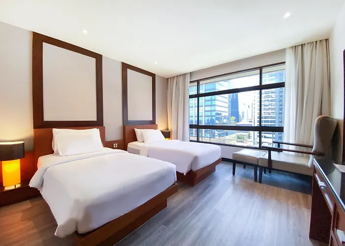 Pinnacle Lumpini Park Hotel