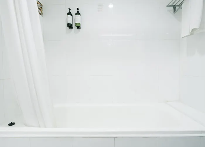 Pinnacle Lumpini Park Hotel 3*