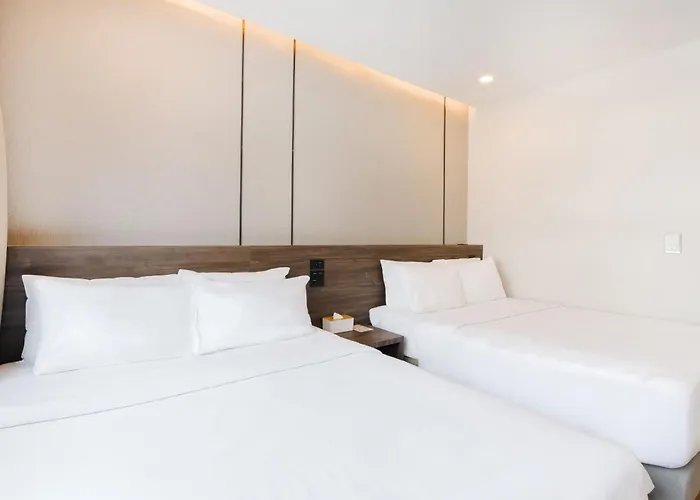 Hotel Pinnacle Lumpini Park 3*