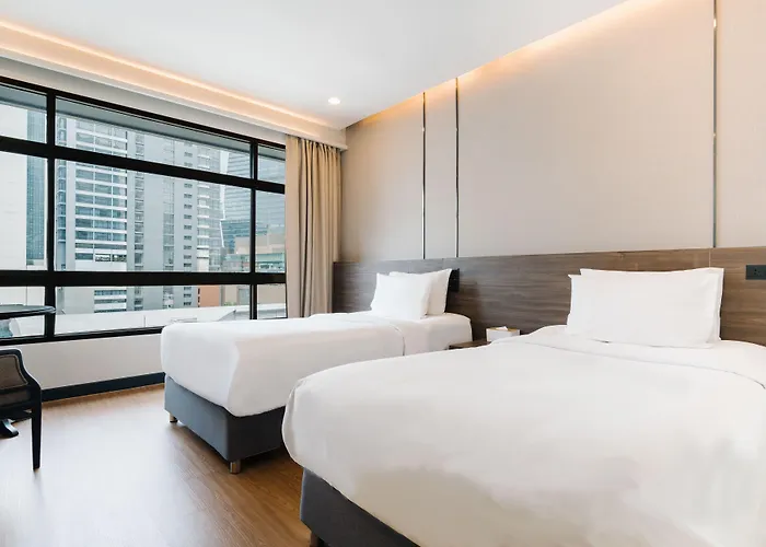 Pinnacle Lumpini Park Hotel